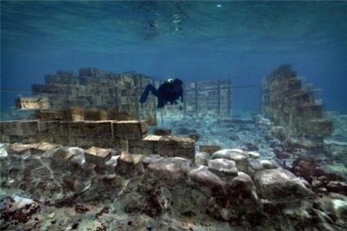 希腊海底城市之谜：科学家称不是人类建造，那究竟是何人所建？