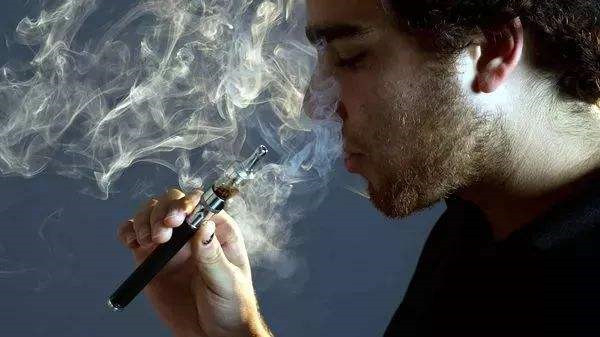 电子烟是否有害健康 电子烟对身体危害有哪些