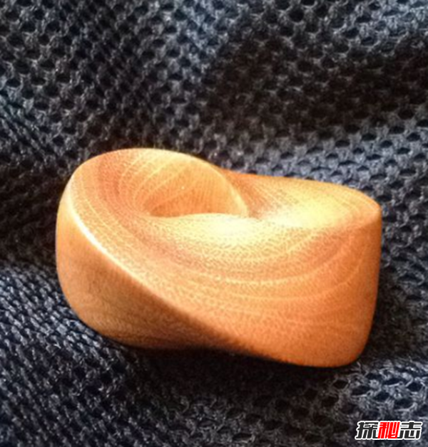 什么是莫比烏斯指環(huán)?莫比烏斯環(huán)的詛咒(陷入無限死循環(huán))