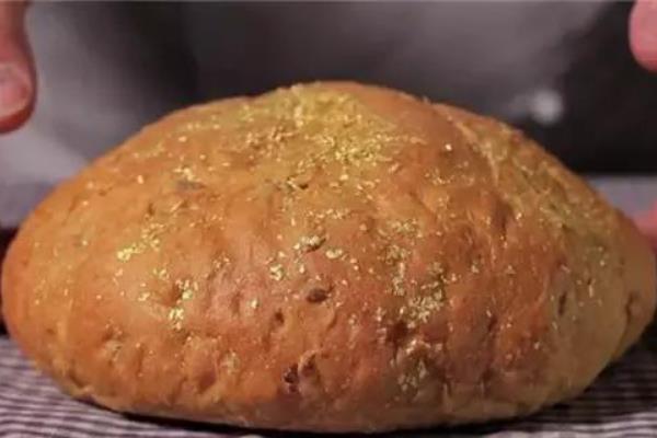世界上最贵的面包：足足250毫克的金粉（每个价值903元）