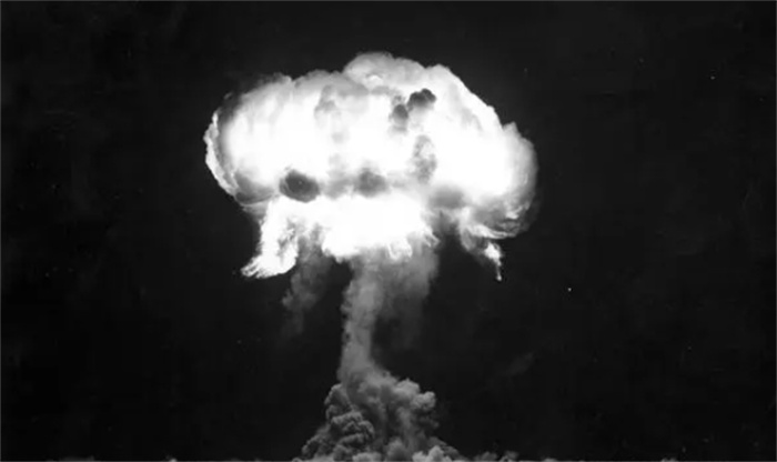 人类进行的七次最危险的实验是什么（首次核爆实验）