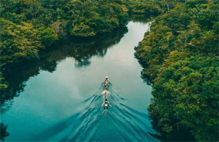 世界上流量最大的河流 每秒22万立方米（亚马逊河）
