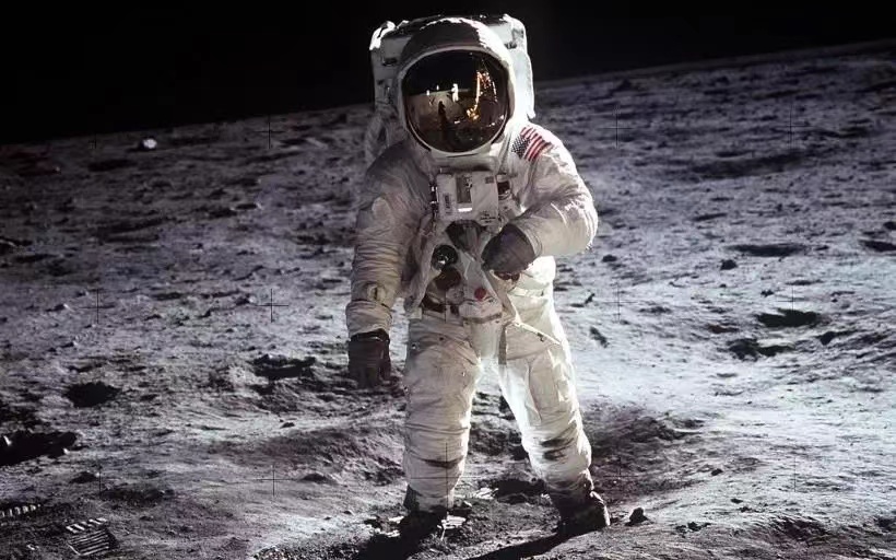 美国人如何从月球返航 科学家 搭顺风车（回到地球）