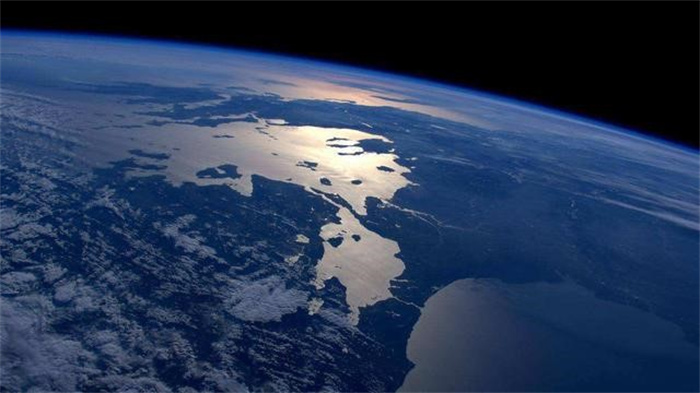 地球正在偷偷放气 研究发现 每年都有2公斤氦3进入太空