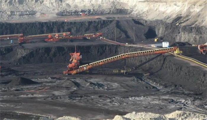 全世界最大的煤矿 美国的阿巴拉契亚煤矿（最大煤矿）