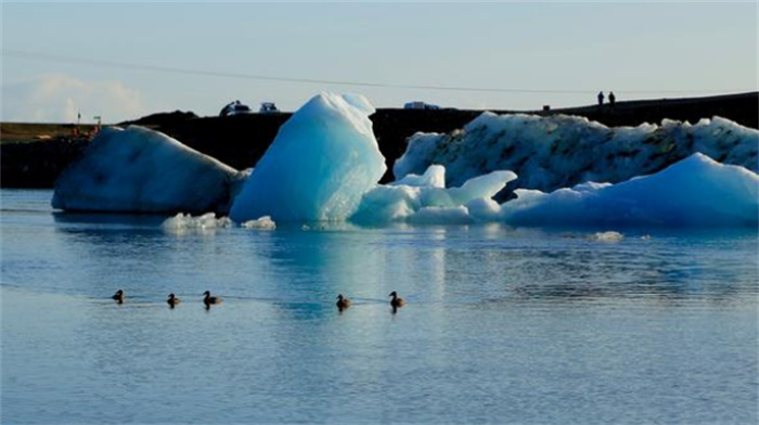 南极的不冻湖谜团 凭什么不会结冰（不冻湖）