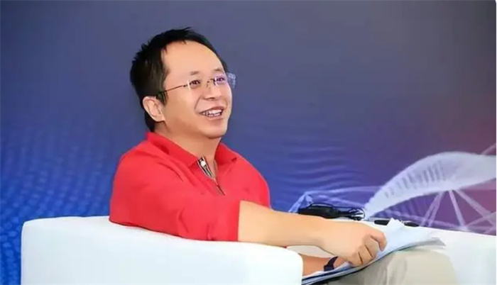 中国版ChatGPT出现 360周鸿祎抱着“红孩儿”亮相 AI大战开始了