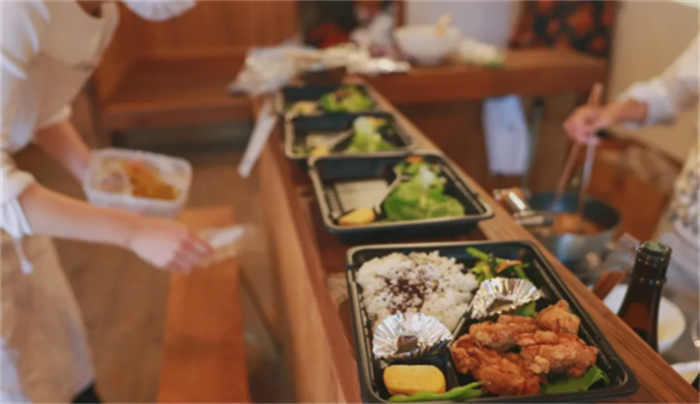 日本再发生集体食物中毒 近100人食物中毒