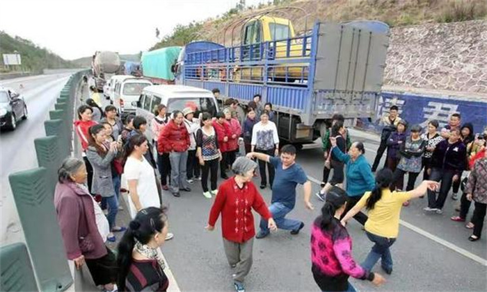 广东肇庆为中秋节全国最堵城市 交通压力较大