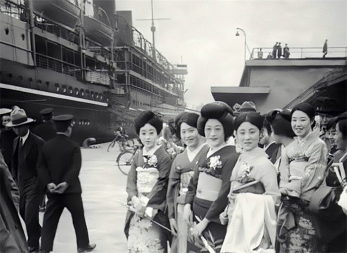 二战时疯狂的日本女人 把14岁女儿当慰安妇（军国主义）