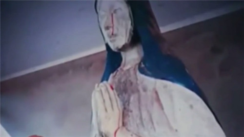 圣母石像再次显灵 血泪从眼睛指尖渗出（或为人伪造）