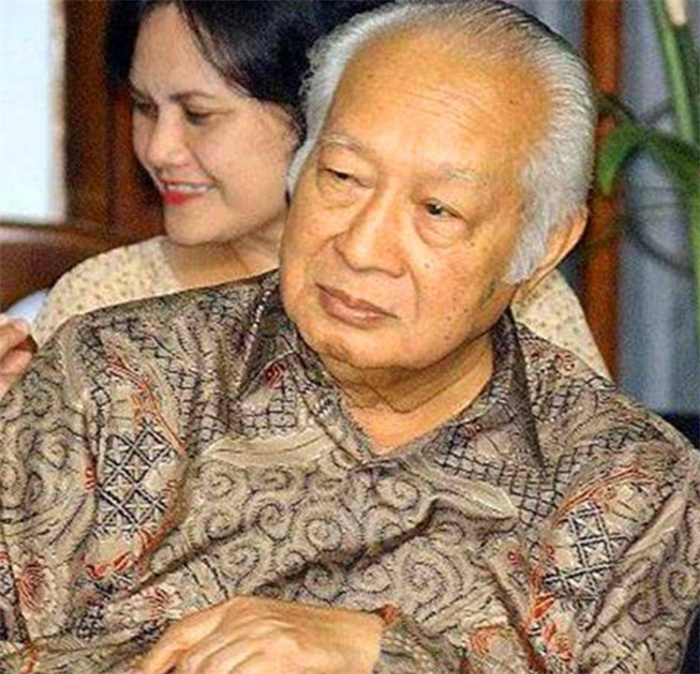 总统贪污国家财产 却活到了87岁（印尼总统）