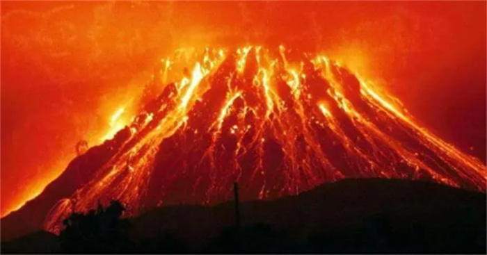 世界上最危险的3座火山：休眠时风景如画  喷发时寸草不生