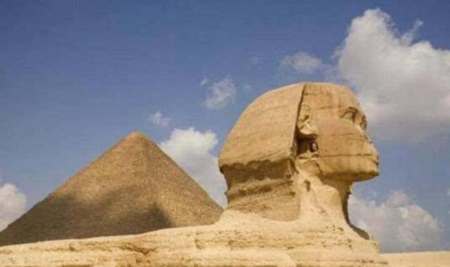 到底是谁建立了埃及金字塔？马斯克觉得可能是外星人