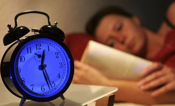 晚上不睡觉的危害有哪些 晚上不睡觉会影响身体健康吗(图1)