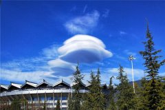 云南泸沽湖UFO视频录像 上空出现奇异发光物体（神奇）