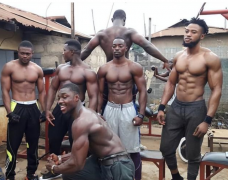 非洲的村庄痴迷健身 为啥要拼命的锻炼？（肌肉村庄）