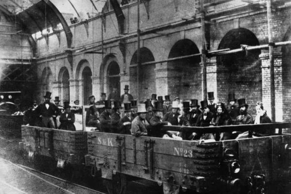 世界上第一条地铁 英国伦敦1863年的大都会地铁(长度6公里)(图3)