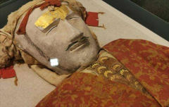 新疆古墓中的美男 两千年容颜依旧（古墓干尸）