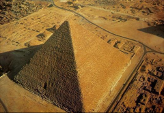 金字塔有多神奇  未解之谜有多少  （动植物千年不腐）
