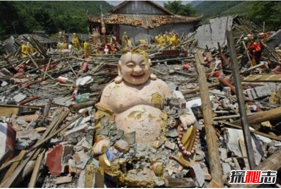 汶川地震半张人脸图片