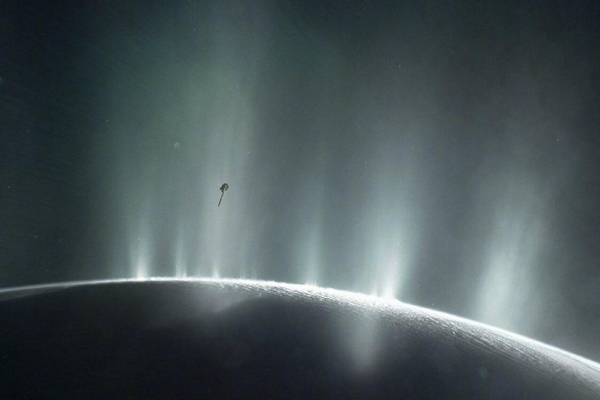 木卫二发现鲸鱼?NASA观测到惊人景象，木卫二上或存生命(图5)