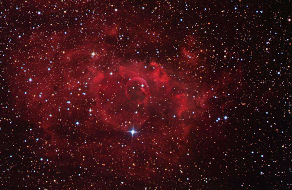 红蜘蛛星云位于何处？独特而美丽的双瓣状星云(图4)