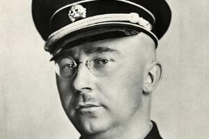 海因里希・希姆莱：纳粹德国上将，主导犹太人大屠杀