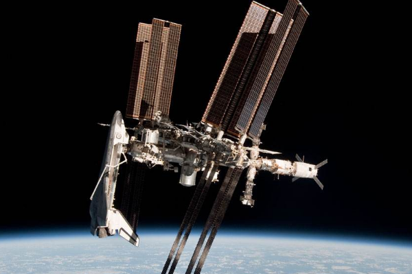 国际空间站属于人造天体吗?原来就连太空碎片和垃圾也是(图4)