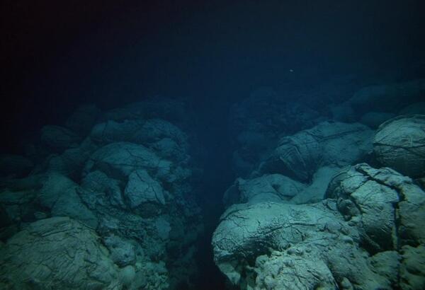 海底有九万米吗，目前测得最深1万多米/再深有大恐怖(图2)