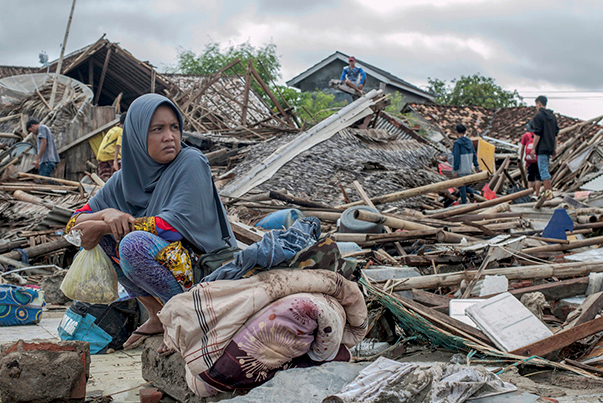 印尼海啸前兆小女孩图片