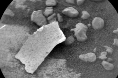 好奇号火星发现神秘碎片:火星岩石碎片，探测器掉落物
