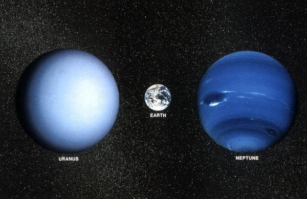 海王星有多大面积，77亿平方千米（太阳系第四大天体）(图1)