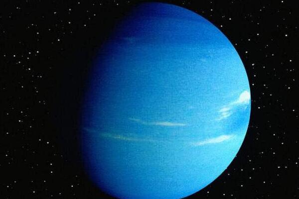 海王星是什么颜色，蓝色（因大气中有甲烷存在/吸收红橙光）(图2)