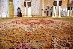 世界上最大地毯 来自伊朗的手工地毯,比一个足球场还大