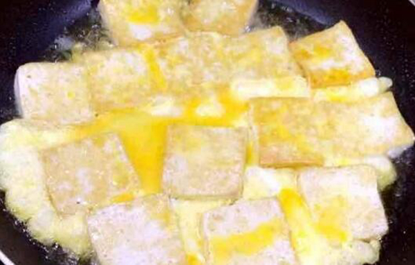 鸡蛋豆腐能一起吃吗？两者一起吃会有什么不良症状吗(图1)